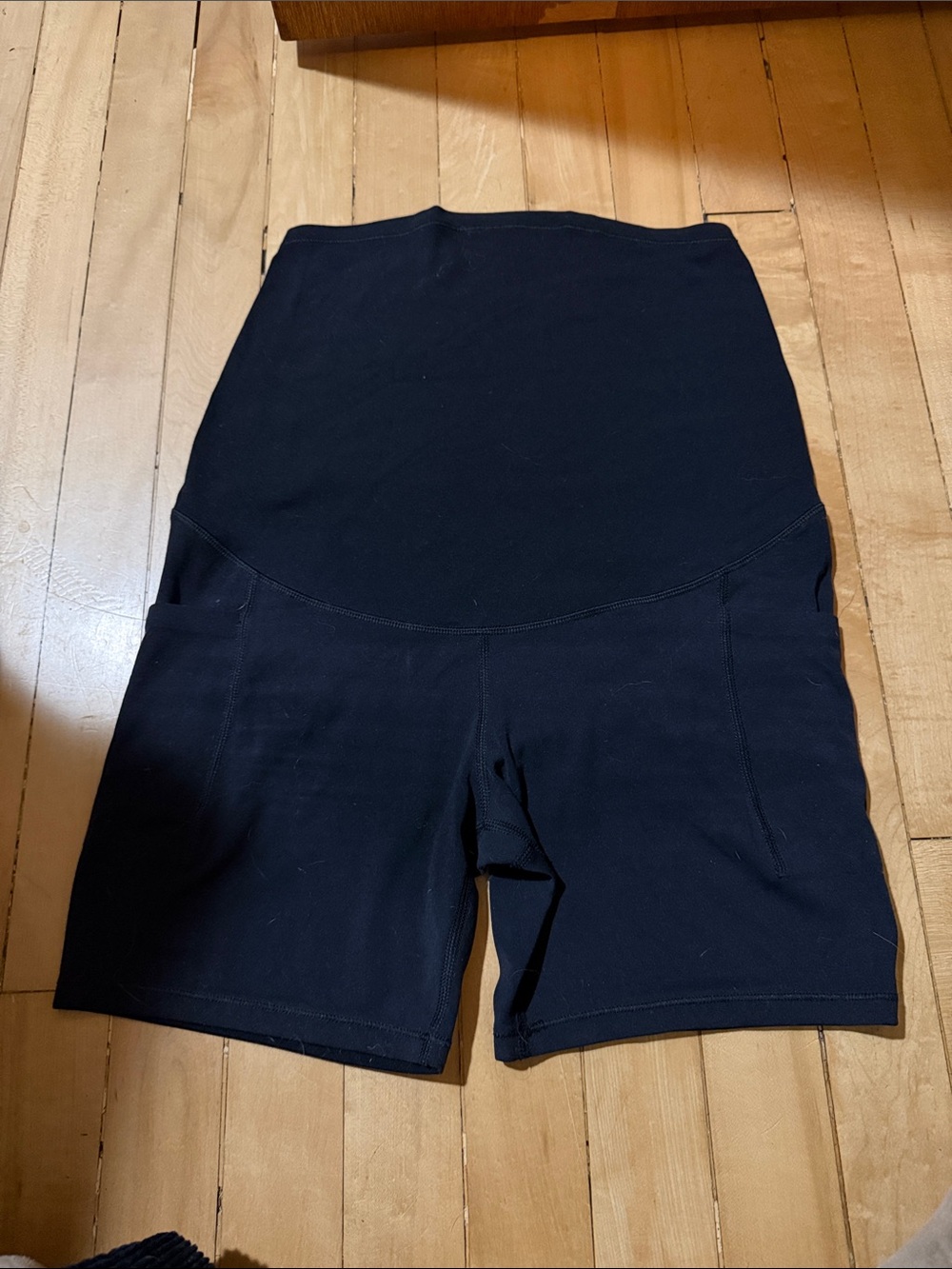 Maternity biker shorts